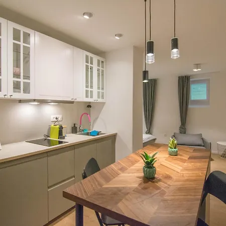 Appartamento Without Kitchen And Romiru *