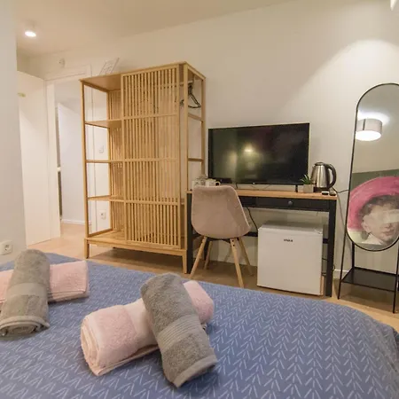 Lejlighed Without Kitchen And Romiru