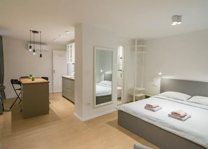 Without Kitchen And Romiru Appartamento