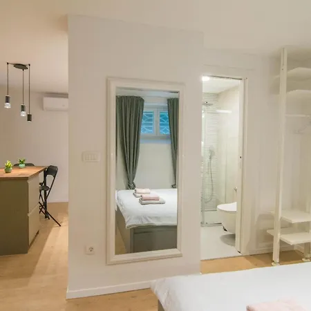 아파트 Without Kitchen And Romiru 스플리트