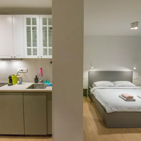 Without Kitchen And Romiru * Split